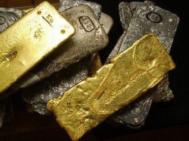 Доллар продолжил давить на золото