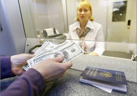 Некоторые белорусские банки изменили порядок доступа к валютным вкладам физлиц