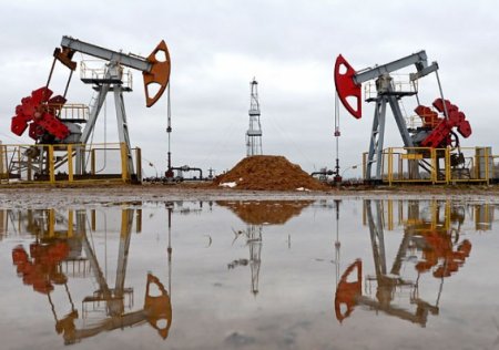 Цены на нефть растут третий день подряд